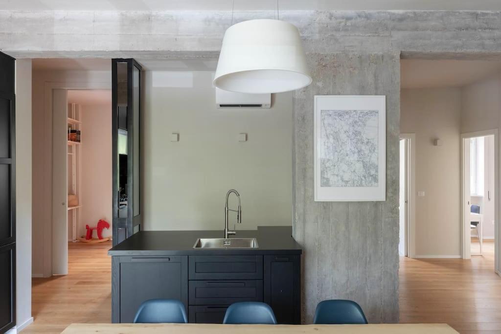Modern Spacious On The Tevere Roma